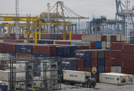 Kadin: Industri Bertahap Kurangi Impor Bahan Baku  